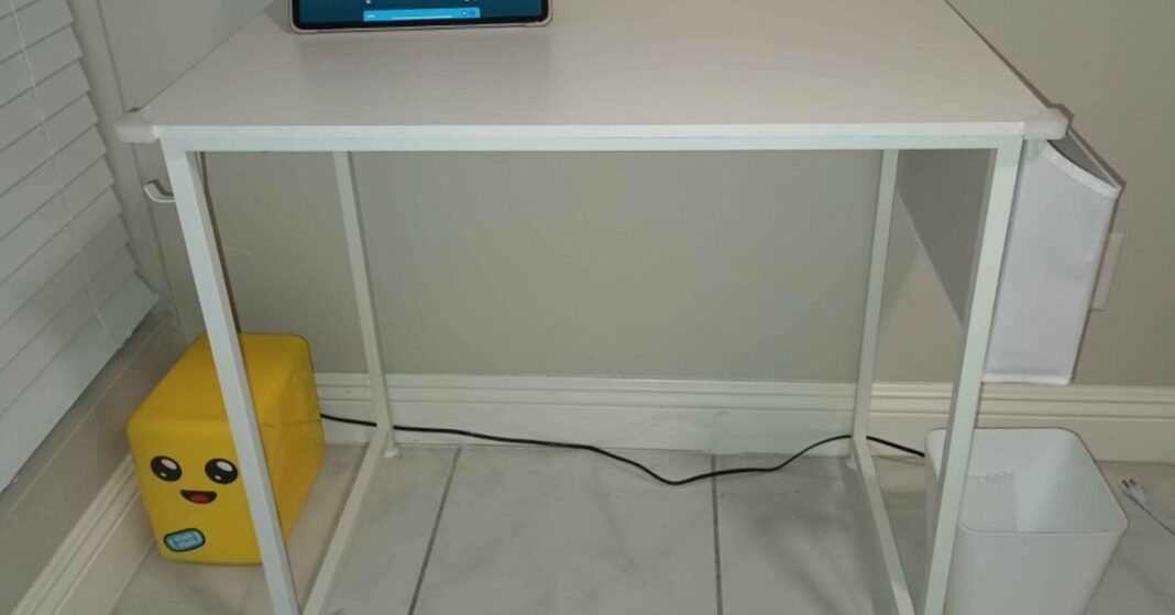 DIY Foldable Desk